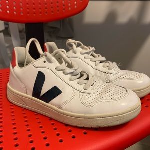 Veja™ V-10 Sneakers in Colorblock